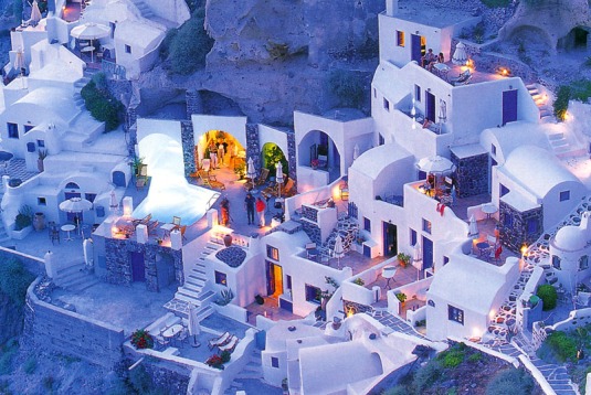 Santorini-case nella roccia